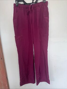 Wide-Leg Cargo Scrub Pants in Berry